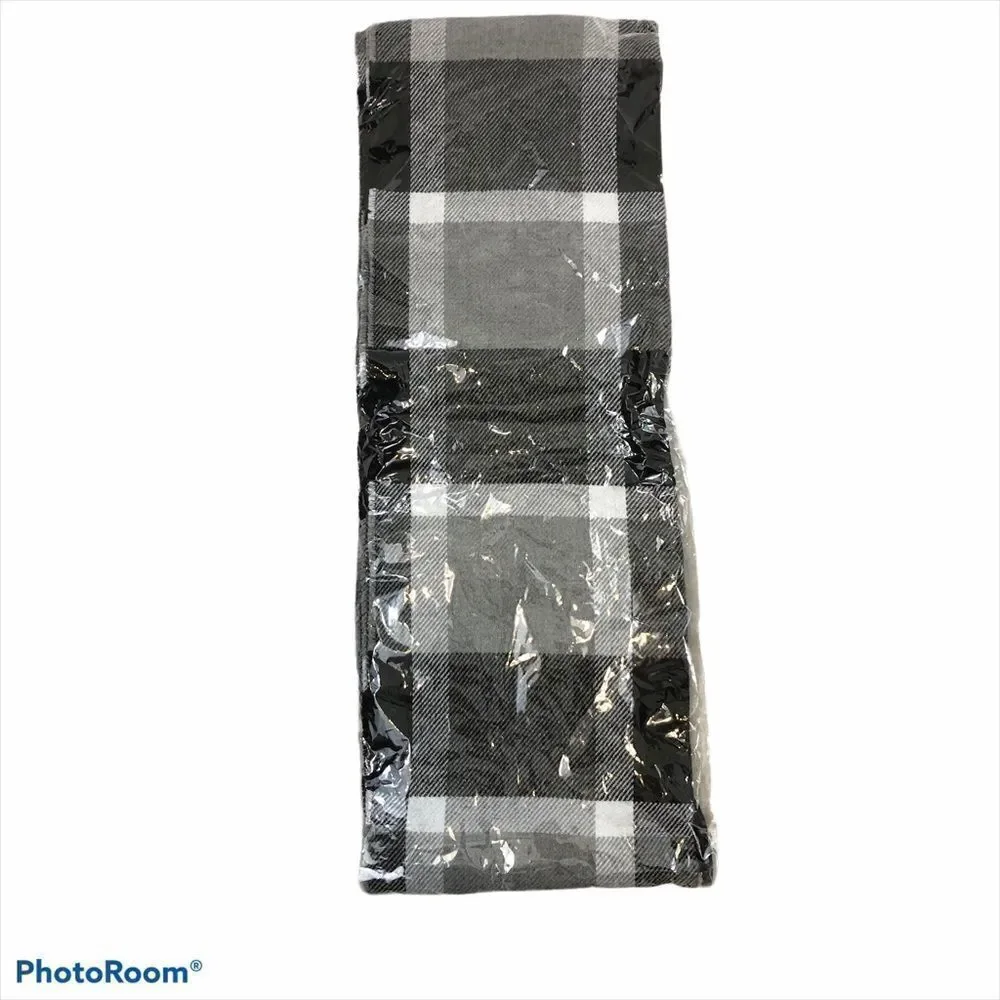 BNWT‎ Fashions by Mirabeau Plaid Scarf Black Grey